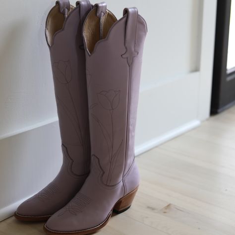 These tall, 17” statement-making boots are the perfect fusion of timeless elegance and modern sensibility, transcending the boundaries of seasonal trends. Available in both a rich, lavender hue and a classic bone tone, they are a true investment piece that will elevate any outfit, no matter the time of year. 💜 Field Boots, Boundaries, Timeless Elegance, Investment, Lavender, Matter, Boots