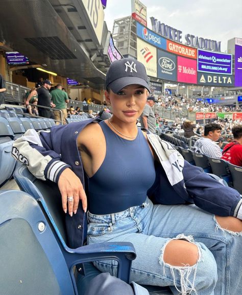 Ny Yankees Hat Outfit Women, Yankee Game Outfit Women, Yankee Outfits Women, Yankee Game Outfit, Yankee Hat Outfits Women, Spring Baseball Game Outfit, Women Baseball Outfit, New York Yankees Hat Outfit, New York Yankees Outfit