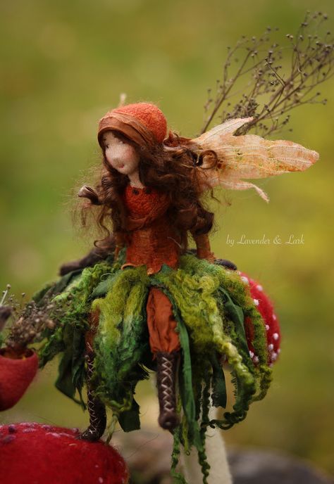 Miniatures Diy, Needle Felting Diy, Wool Felt Projects, Fairy Art Dolls, Fairy Forest, Felt Fairy, Fairy Crafts, Spirit Dolls, Needle Felting Projects