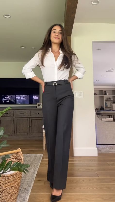 Women Suit Outfits Business Formal, Business Pro Outfits For Women, Hot Lawyer Outfits Women, Lawyer Attire Women, Corporate Business Attire Women, Lawyer Mom Aesthetic, Medical School Interview Outfit Women, National Honor Society Induction Outfit, Politician Outfit Women