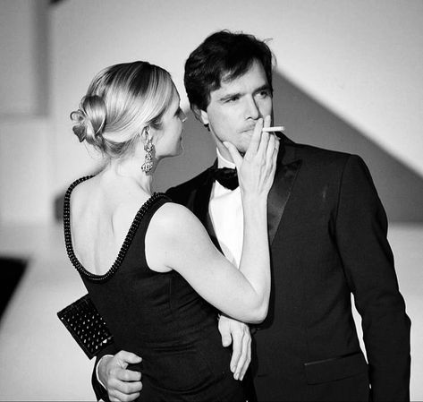 Gossip Girl Couples, Couple Riche, Matthew Settle, Estilo Blair Waldorf, Blair And Serena, Kaptan Jack Sparrow, Gossip Girl Aesthetic, Kelly Rutherford, Serena Van Der Woodsen