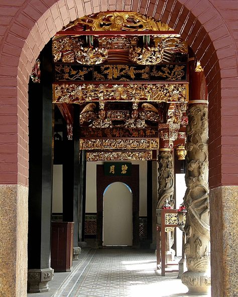 Thian Hock Keng Temple - Singapore - Photo by Dora Cheatham It's A Wonderful World, Singapore Photos, Wonderful World, Eiffel Tower Inside, Southeast Asia, Wonders Of The World, Eiffel Tower, Singapore, Temple