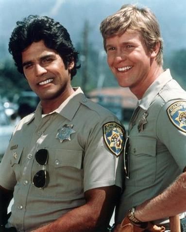 Anyone remember this TV show? CHiPs - the 1980s cop show about the California Highway Patrol. I LOVED this show!!!! 1980s Tv, 70s Tv Shows, 80s Tv, Childhood Tv Shows, Childhood Memories 70s, Christie Brinkley, Patrick Swayze, Classic Television, Old Shows