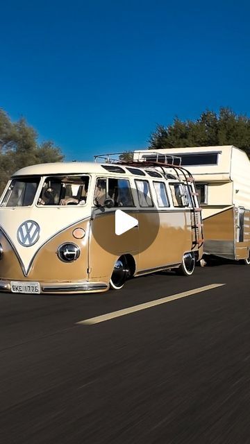 @millermedia87 on Instagram: "@the_shelltoe_bus looks so good rolling down the highway!
This is a VW 23 window deluxe and 63 Lil Loafer. Fully bagged (trailer too). Not something you see everyday.

#VW #Volkswagen #Bus #Deluxe #BaggedandSwagged #Bagged #Lowered #23window #Rollers #DJIosmopocket3 #movmaxglobal #California #WestCoast #WineCountry #VWbus #buslife #Vintage #baggedbus #baggedvw #baggedcamper" Vintage Vw Bus, Hippie Bus, Vw Bus Camper, Vw Vintage, Bus Life, Bus Camper, Vintage Vw, Volkswagen Bus, Vw Volkswagen