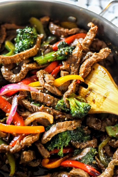 Honey Garlic Chicken Wings, Shrimp And Rice Recipes, Beef Stir Fry Recipes, Garlic Chicken Wings, Shrimp And Rice, Fried Beef, Beef Stir Fry, Crispy Tofu, Sauteed Veggies