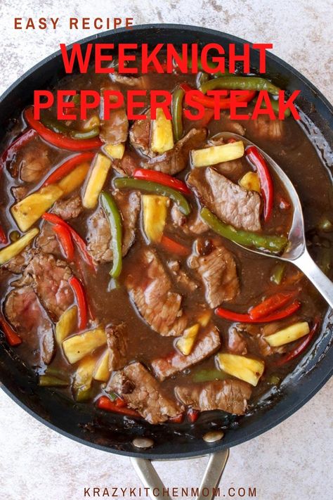 Easy Weeknight Pepper Steak is a fast and hearty way to feed your family. It cooks in minutes but it tastes like it's cooked for hours. Rice And Gravy, Steak Pasta, Creamy Chicken And Rice, Pepper Steak, Steak Dinner, Easy Weeknight, How To Cook Steak, Healthy Side Dishes, Easy Food To Make