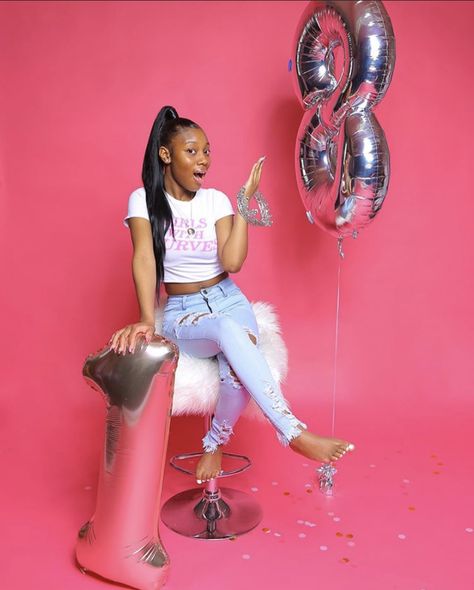 13 Photo Shoot Ideas, 13 Photo Shoot, Dream Photoshoot, Birthday Outfit For Teens, Photoshoot Pictures, 18th Birthday Party Themes, Birthday Photoshoot Ideas, 16th Birthday Outfit, Seventeenth Birthday