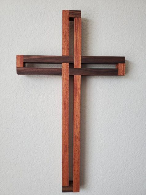 Wood Crucifix Rustic Cross, Wooden Crosses Diy, Crosses Diy, Wood Crosses Diy, Church Lobby, Interlocking Design, Rustic Cross, Wood Block Crafts, Wooden Crosses