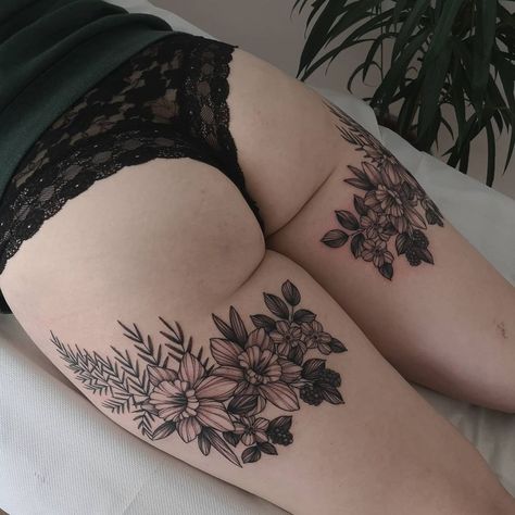 @j_nooodle on Instagram: “One from last year :) thanks for being super tough! #floral #floraltattoo #botanicalillustration #botanicaldrawing #botanicaltattoo…” Bum Tattoo Women, Tattoo After Care, Bum Tattoo, Stomach Tattoos Women, Shop Tattoo, After Care, Leg Tattoos Women, Stylist Tattoos, Style Tattoo