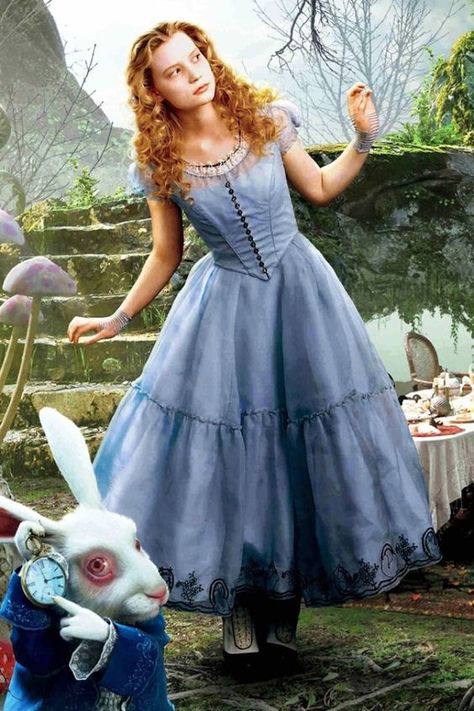 Cosplay Alice In Wonderland, Alice In Wonderland Outfit, Alice Costume, Alice In Wonderland Tea Party Birthday, Alice Cosplay, Alice In Wonderland Dress, Alice In Wonderland Aesthetic, Alice In Wonderland Characters, Wonderland Dress