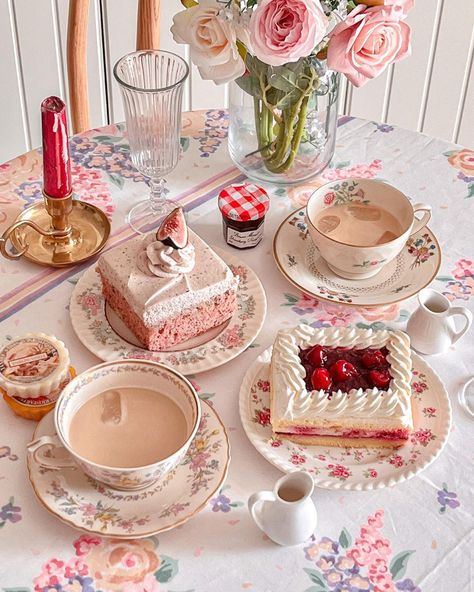 I Pad, Art Pins, Cute Baking, Food Drink Photography, Food Pics, Afternoon Tea Parties, Tea Party Garden, Tea Party Birthday, Food Goals