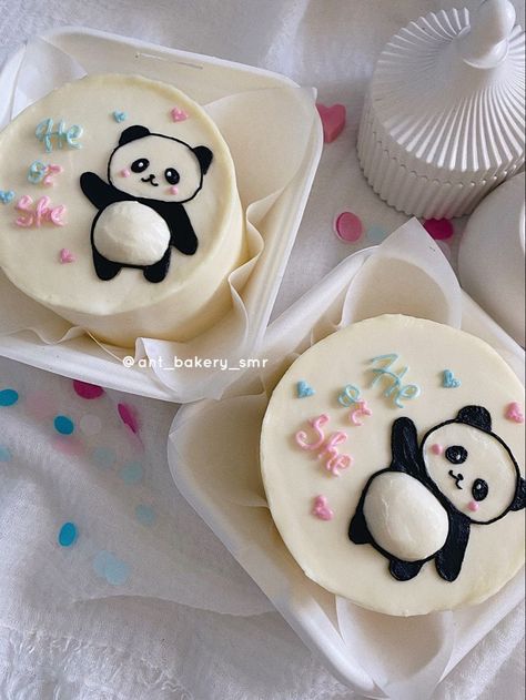 Gender Reveal Bento Cake Ideas, Korean Bento Cake, Easy Kids Birthday Cakes, Baby Cake Design, Panda Birthday Cake, Cartoon Birthday Cake, Mini Cake Recipe, Small Birthday Cakes, Tiny Cakes