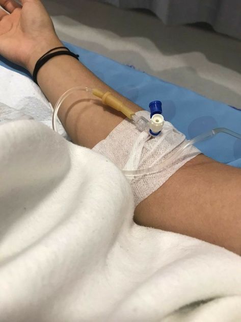 Drip Pictures In Hospital, Hospital Admit Pics, Medicine Pic Snapchat, Cyberghetto Aesthetic, Hands With Drip In Hospital, Blood Photos, Hospital Room Snapchat Stories, Instagram Party, Best Poses For Pictures