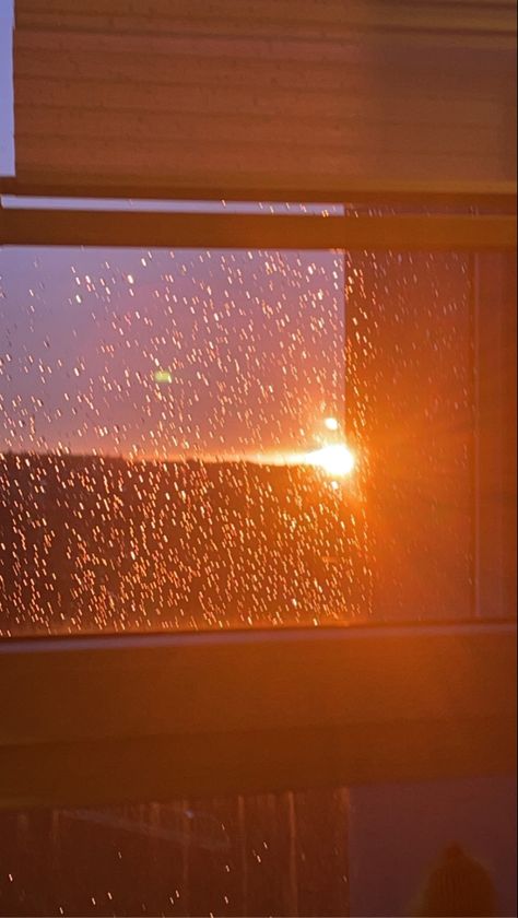 #sunset #sky #rain #pink #orange #aesthetic #window #sunlight Pink Orange Aesthetic, Window Sunlight, Aesthetic Window, Sky Rain, Pic Wall, Rain Window, Rainy Window, Peachy Orange, Orange Aesthetic