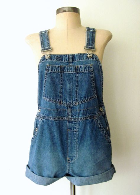 COUNTRY LASS ✸ Gap Jean Denim Overall Shorts (xs/sm): Lolavintage.com #overalls #vintageoveralls Vintage Denim Shortalls In Medium Wash, Japanese Wardrobe, Short Overalls Outfit, Vintage Denim Blue Overalls, Overall Shorts Outfit, Blue Denim Washed Shortalls, Washed Denim Blue Shortalls, Vintage Denim Blue Cotton Shortalls, Men Overall