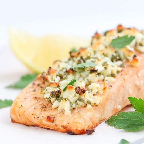 Feta Salmon, Herbed Salmon, Herb Crusted Salmon, Herb Salmon, Feta Cheese Recipes, Feta Recipes, Healthy Living Recipes, Crusted Salmon, Salmon Dishes