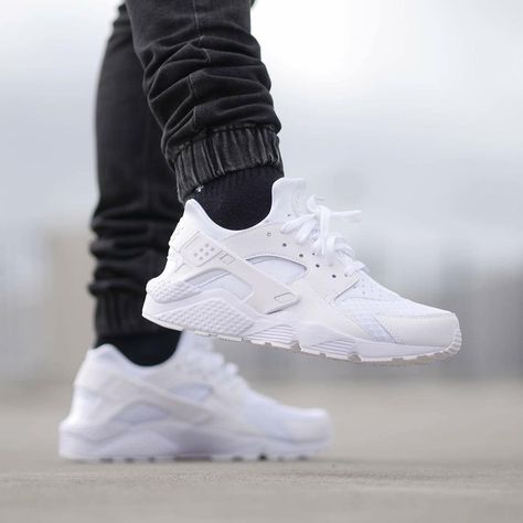 Nike Air Huarache Run "Triple White" Nike Huarache Outfit Mens, Nike Huarache Outfit, Huaraches Outfit, White Huaraches, Nike Style, Huarache Run, Nike Air Huarache, Air Huarache, Nike Fashion