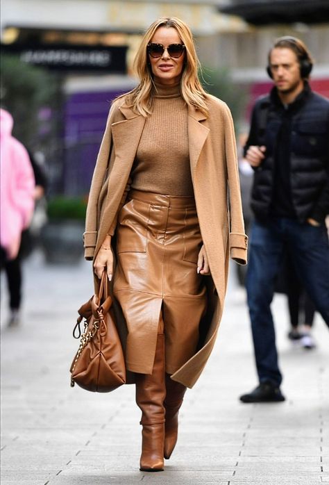 Cognac Outfit, High Heel Boots Outfit, Celebrity Boots, Victoria Beckham Outfits, Skirt Inspiration, Amanda Holden, Skirts With Boots, Classy Casual, Leather Trench Coat