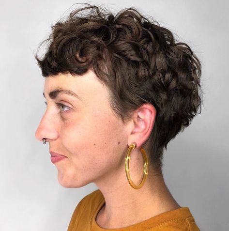 30 Top Curly Pixie Cut Ideas to Choose in 2020 - Hair Adviser Pixie Cut Curly, Cut Curly Hair, Pixie Cut Curly Hair, Curly Hair Ideas, Curly Pixie Cut, Wavy Pixie Cut, Short Curly Pixie, Curly Pixie Haircuts, Wavy Pixie