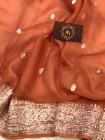 Pure Chiffon Sarees, Bridal Sari, Saree Sale, Mysore Silk Saree, Banarsi Saree, Traditional Silk Saree, Orange Saree, Indian Saree Blouse, Indian Saree Blouses Designs