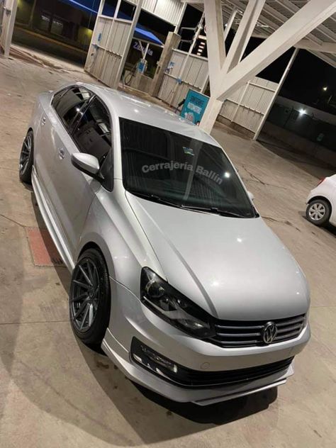 VW Vento con resortes deportivos NP Racing Performance, para más información sobre suspensión deportiva y original manda privado a la página. https://www.facebook.com/Cerrajería-Ballin-345030059428183/ Vw Vento Modified, Jetta Tsi, Polo Tsi, Juice Cafe, Vw Polo Gti, Volkswagen Cars, Car Paint Jobs, Polo Gti, Jetta Mk5