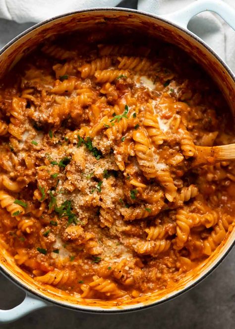 One Pot Pasta Minced Meat, Minced Meat Sauce, Creamy Tomato Beef Pasta, Creamy Minced Beef Pasta, Minced Meat Pasta Recipes, Creamy Beef Recipes, One Pot Creamy Beef Pasta, Creamy Mince Pasta, Dinner Ideas With Minced Meat