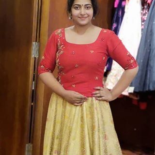 Anu Sitara, Anu Sithara, Cute White Dress, Arabian Beauty Women, Home Stay, Hot Women Dress, Kochi, Stay Home, Beautiful Smile Women