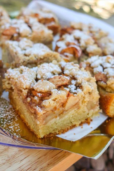 a slice of gluten free German apple cake Gluten Free Apple Recipes, Apple And Almond Cake, Gluten Free Apple Cake, Apple Cake Recipe Easy, Gluten Free Apple Pie, Snacking Cake, German Apple Cake, Keto Buns, Gluten Free Apple