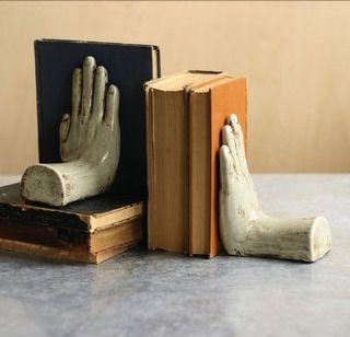 Ceramic Book Ends Diy, Book Ends Ceramic, Pottery Book Ends, Clay Book Ends, Ceramic Book Holder, Air Dry Clay Bookends, Clay Book Holder, Clay Bookends, Das Clay Ideas