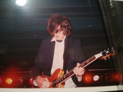 classic valensi, 2001 | strokes nostalgia - no guitarist eve… | Flickr Nick Valensi 2001, The Strokes, Guitarist, Actors