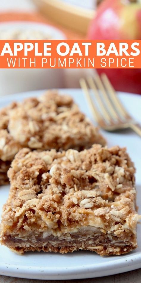 Apple Breakfast Bars, Apple Oat Bars, Pumpkin Spice Desserts, Apple Breakfast Recipes, Oatmeal Dessert, Oatmeal Bars Recipes, Breakfast Bars Healthy, Breakfast Bars Recipe, Pumpkin Spice Granola