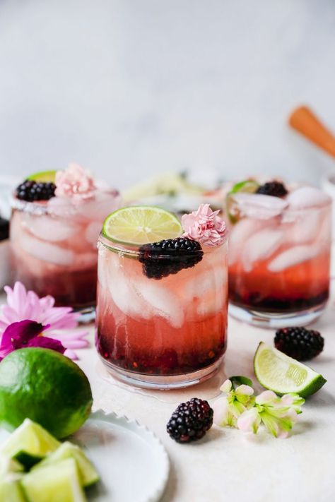 Lime Margarita Recipe, Flavored Tequila, Blackberry Margarita, Lime Margarita, Frozen Margaritas, Chocolate Tart, Margarita Recipes, Alcohol Drink Recipes, Refreshing Cocktails