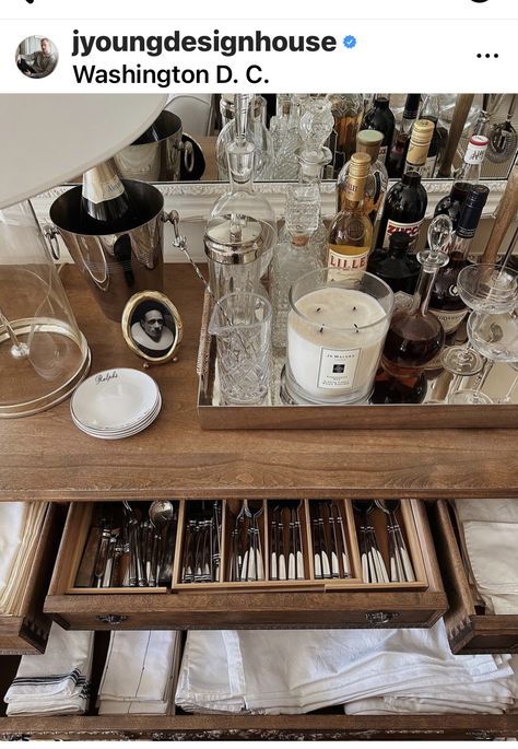 Townhome Interior, Sarah Brown, Home Bar Design, Bar Cart Styling, Interiors Dream, Bar Styling, Artist House, Dining Room Inspiration, First Apartment