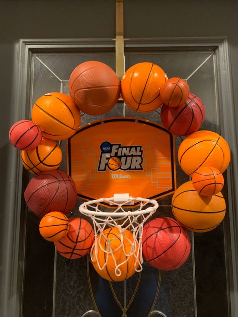 A basketball wreath Basketball Wreaths For Front Door, Basketball Door Decorations, Sports Wreaths Diy, Basketball Wreath, Sports Wreaths, Door Wreaths Diy, Upcycled Art, Diy Wreaths, Wreaths Diy