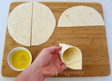 How to make baked tortilla cones Tortilla Cones, Pizza Cone Recipe, Steak And Peppers, Soft Flour Tortillas, Bread Cones, Pizza Cones, Philly Steak, How To Make Tortillas, Tortilla Shells