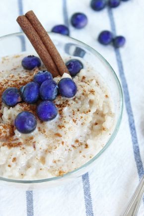 Vegan Coconut Rice Pudding - A healthy, vegan and gluten free snack can be made with white or brown rice and is cooked in coconut milk. The texture is dreamy and there are no refined sugars! NeuroticMommy.com #vegan #glutenfree #snacks #ricepudding Vegan Cream Pie, Vegan Coconut Rice, German Rice, Vegan Rice Pudding, Cooking With Coconut Milk, Gluten Free Snack, Rice Coconut, Coconut Rice Pudding, Vegan Pudding