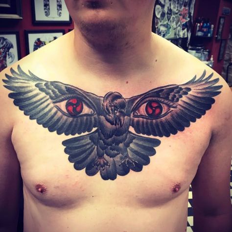 Itachi crow naruto tattoo cred.JamesEdwards Crow Chest Tattoo, Itachi Crow, Crow Tattoo Design, Back Tats, Tattoo Anime, Crow Tattoo, Naruto Tattoo, Mangekyou Sharingan, Japanese Tattoo Designs