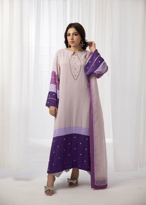 Dhaka Pajama, Multi Dupatta, Lavender Shirt, Simple Dress Casual, Kaftan Designs, Shirt Trouser, Latest Dress Design, Simple Kurti Designs, Kurta Set For Women