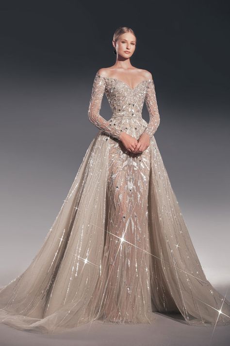 Wedding Dresses Zuhair Murad, Farasha Abaya, Zuhair Murad Bridal, Zuhair Murad Dresses, V Neck Prom Dresses, Princess Wedding Dress, Dream Wedding Ideas Dresses, Engagement Dresses, فستان سهرة