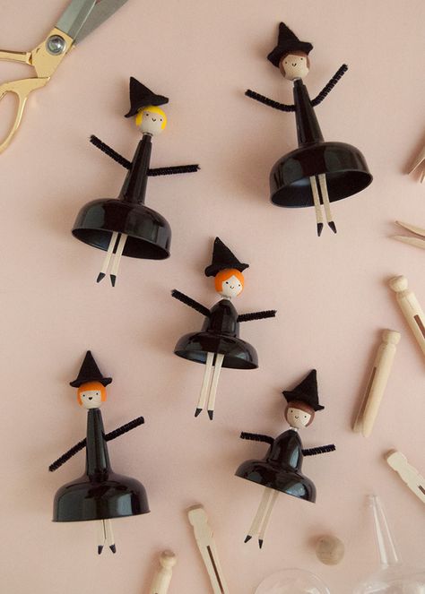 Halloween Clothespin Dolls | Handmade Charlotte Halloween Clothespin, Witch Dolls, Halloween Witch Dolls, Plastic Party Cups, Handmade Charlotte, Wooden Clothespins, Adornos Halloween, Halloween Pins, Clothespin Dolls