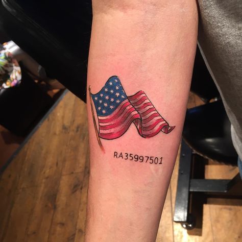 50 Wonderful American Flag Tattoo Designs American Tattoo Ideas, Usa Flag Tattoo, Tattoo Guys, Small Wave Tattoo, Flag Tattoos, Small American Flags, Patriotic Tattoos, Usa Tattoo, Favorite Tattoos