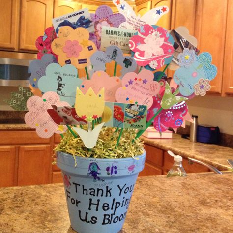 Teacher Appreciation Flowers, Teacher Appreciation Crafts, Free Teacher Appreciation Printables, Teacher Birthday Card, Gift Card Bouquet, Wooden Skewers, Children's Church Crafts, Pastor Appreciation, Teacher Appreciation Printables