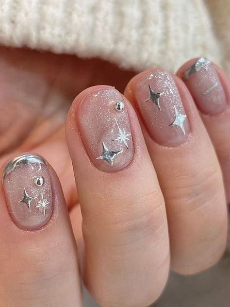 Silver Chrome Nails, Nails With Stars, Gel Chrome Nails, Star Nail Designs, Silver Nail Designs, Chrome Nails Designs, Blush Nails, Dots Nails, Soft Nails