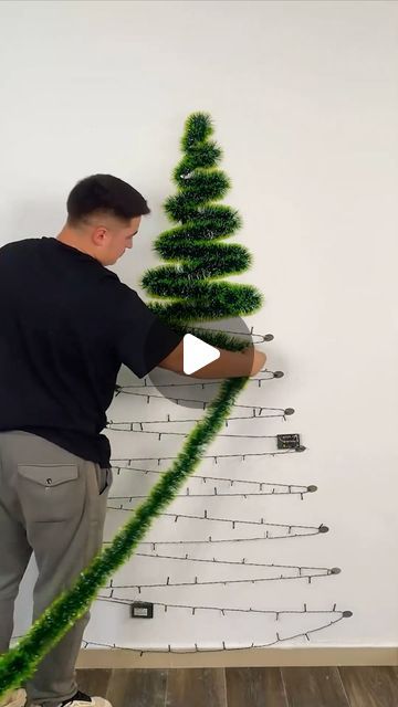 Corner Wall Tree, Corner Christmas Decorations, Garland Christmas Tree Wall, Christmas Tree Corner Decor, Corner Christmas Tree Ideas, No Space Christmas Tree Ideas, Christmas Tree On The Wall Ideas, Corner Wall Christmas Tree, Christmas Tree On Wall Ideas