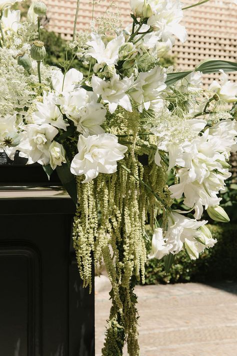 Jessica and Jordan's Luxurious and Intimate Wedding Day Amaranthus Arrangement Wedding, Green Amaranthus Wedding, White Bar Arrangement, Black Tie Wedding Florals, Black Tie Wedding Flowers, Amaranthus Arrangement, Amaranthus Wedding, Amaranthus Flower, Ingredients Design