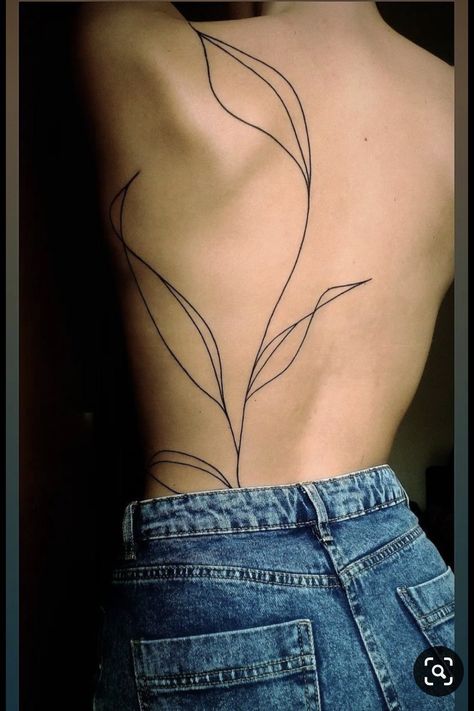 Bold Line Back Tattoo, Linework Back Tattoo Women, Leaf Back Tattoo Women, Freehand Line Tattoo, Whole Body Line Tattoo, Abstract Line Tattoo Back, Sketchy Tattoo Style, Body Line Tattoo, Elegant Back Tattoos