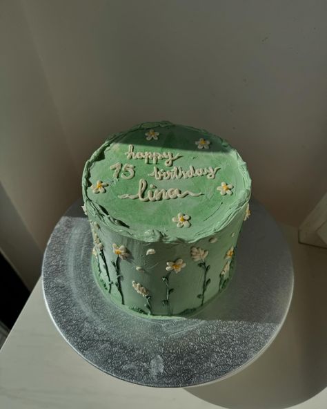 Simple mint green with white florals 🤍🧚🏻‍♀️ Chocolate cake with strawberry filling 🤍 Green And Yellow Birthday Cake, Chocolate Cake With Strawberry Filling, Yellow Birthday Cake, Cake With Strawberry Filling, Strawberry Cake Filling, Cake With Strawberry, Chocolate Strawberry Cake, Yellow Birthday, Strawberry Filling