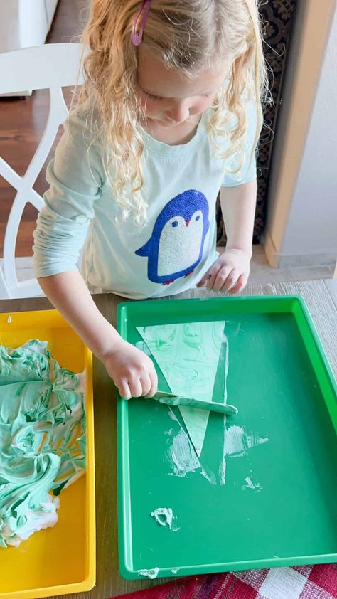 Shaving Cream Marbled Trees for Christmas - Toddler Approved Shaving Cream Christmas Craft, Shaving Cream Crafts For Kids, Shaving Cream Crafts, Shaving Cream Art, Trees For Christmas, Shaving Cream Painting, Preschool Room, Christmas Toddler, Christmas Trees For Kids