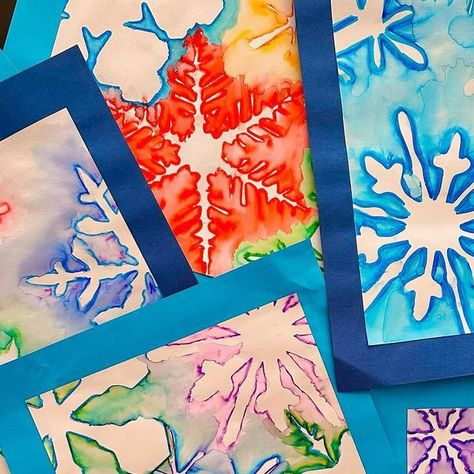 Snowflake Art Projects For Kids, Watercolor Snowflakes, Watercolor Snowflake, Positive And Negative Space, Winter Art Lesson, Snowflakes Art, Art Teaching, Work Inspiration, Stencil Art