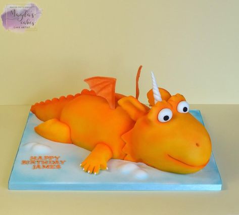 Zog by Magda's Cakes (Magda Pietkiewicz) Zog Birthday Cake, Dragon Themed Cake, Red Dragon Cake, Bing Cake, Castle Cake With Dragon, Dragon Birthday Cakes, Daisy Cakes, Dragon Cake, Birthday Party Snacks